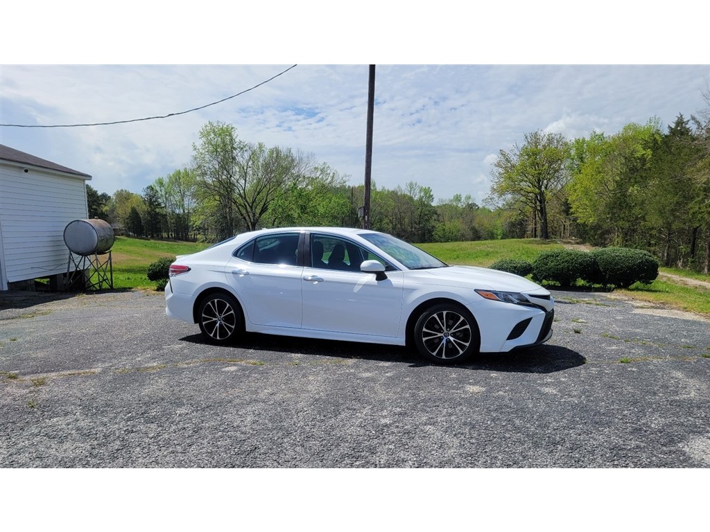 2019 Toyota Camry SE for sale in Lancaster
