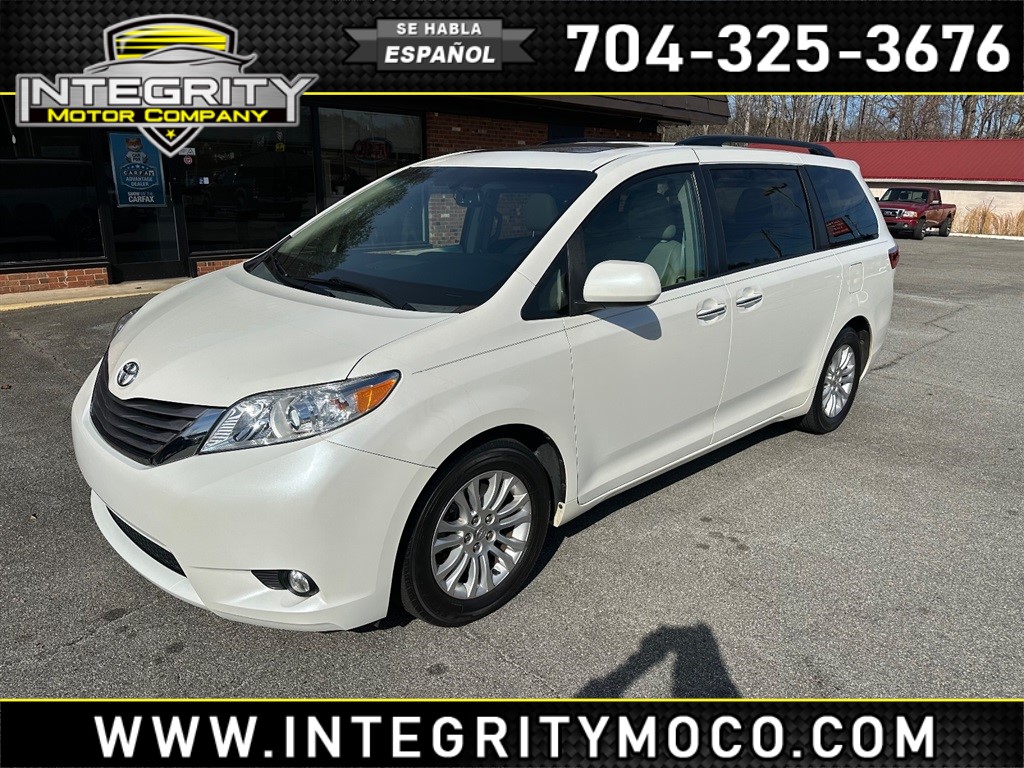 2015 Toyota Sienna XLE Premium 8-Passenger V6 for sale by dealer