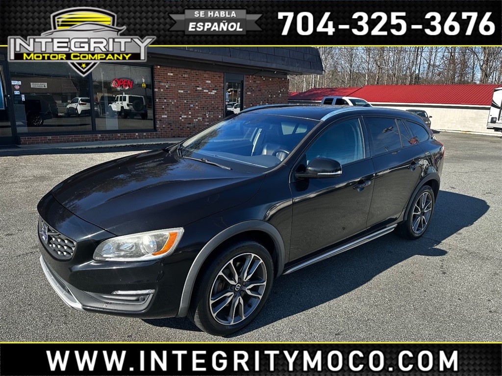 2018 Volvo V60 Cross Country AWD T5 for sale by dealer