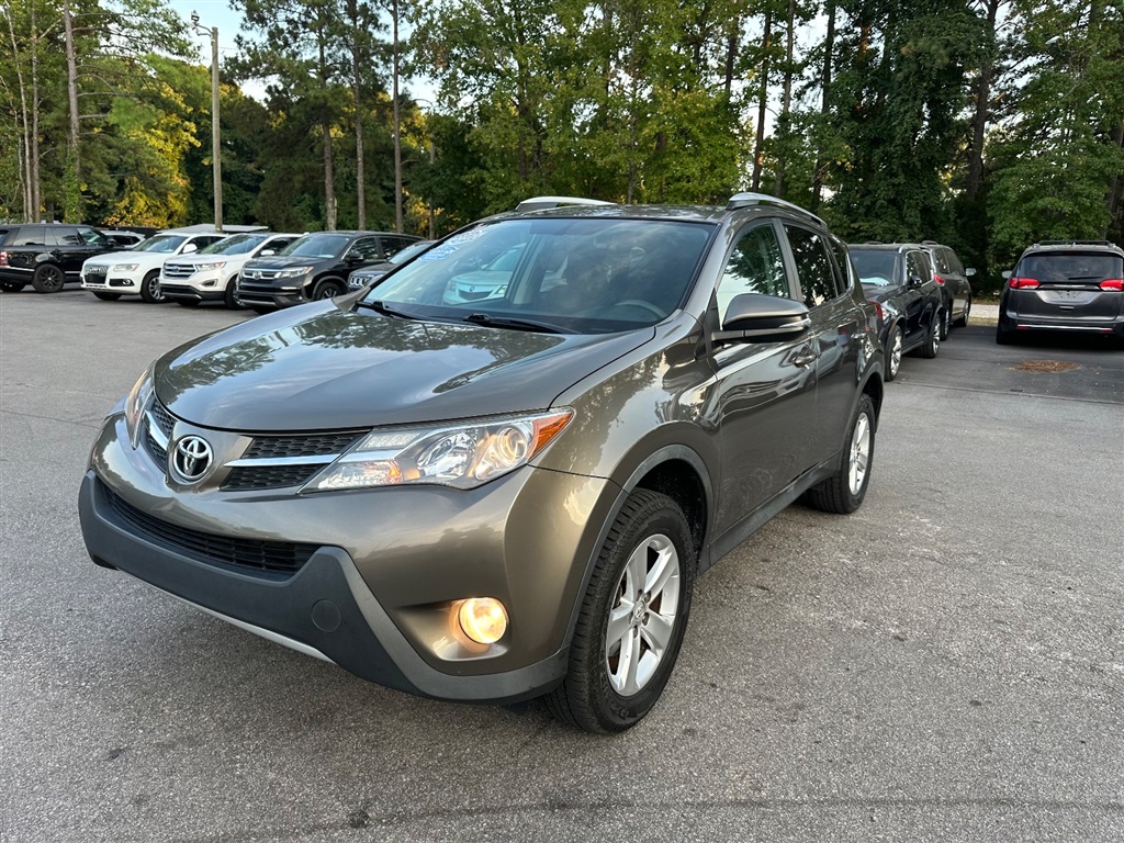 2013 Toyota RAV4 XLE AWD for sale by dealer