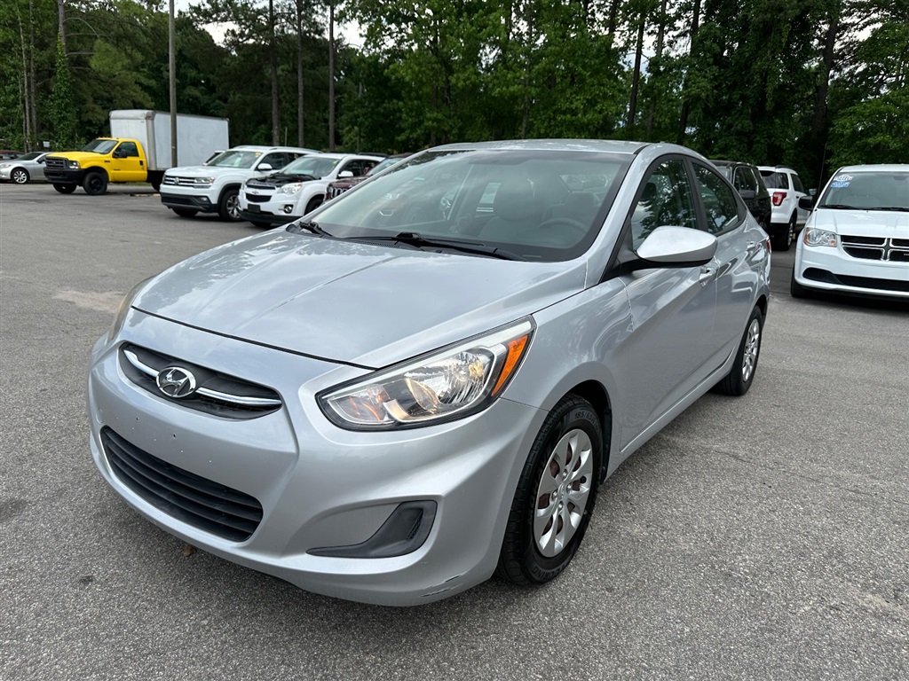 2017 Hyundai Accent SE 4-Door 6A for sale by dealer