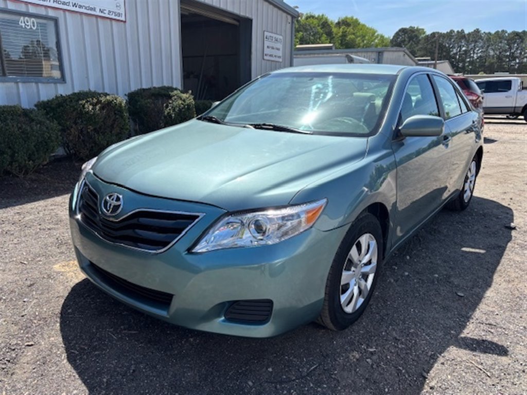 2011 Toyota Camry SE  for sale by dealer