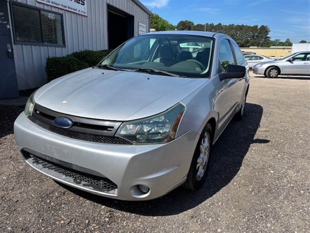 2010 Ford Focus SE Coupe for sale by dealer