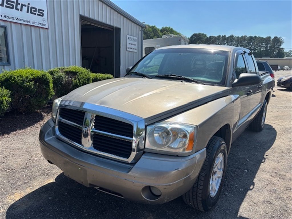 2006 Dodge Dakota SLT Quad Cab 2WD for sale by dealer