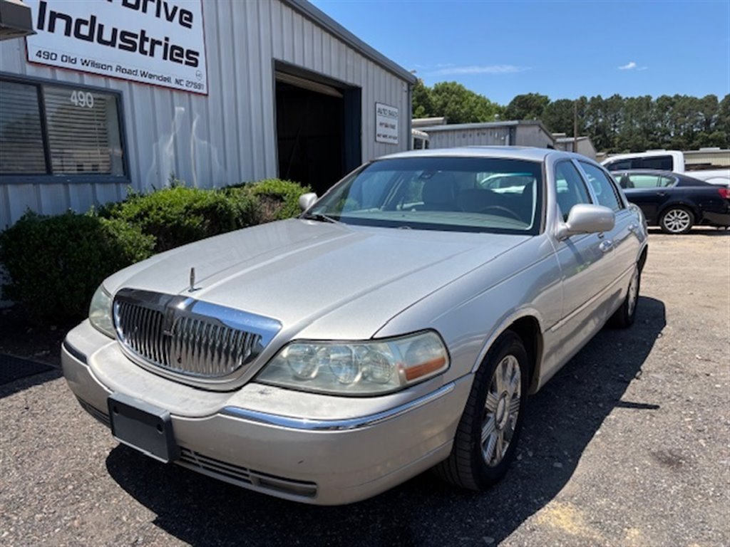 2003 Lincoln Town Car Cartier for sale by dealer
