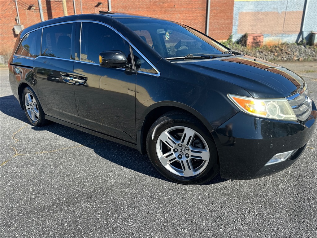 2013 Honda Odyssey Touring for sale by dealer