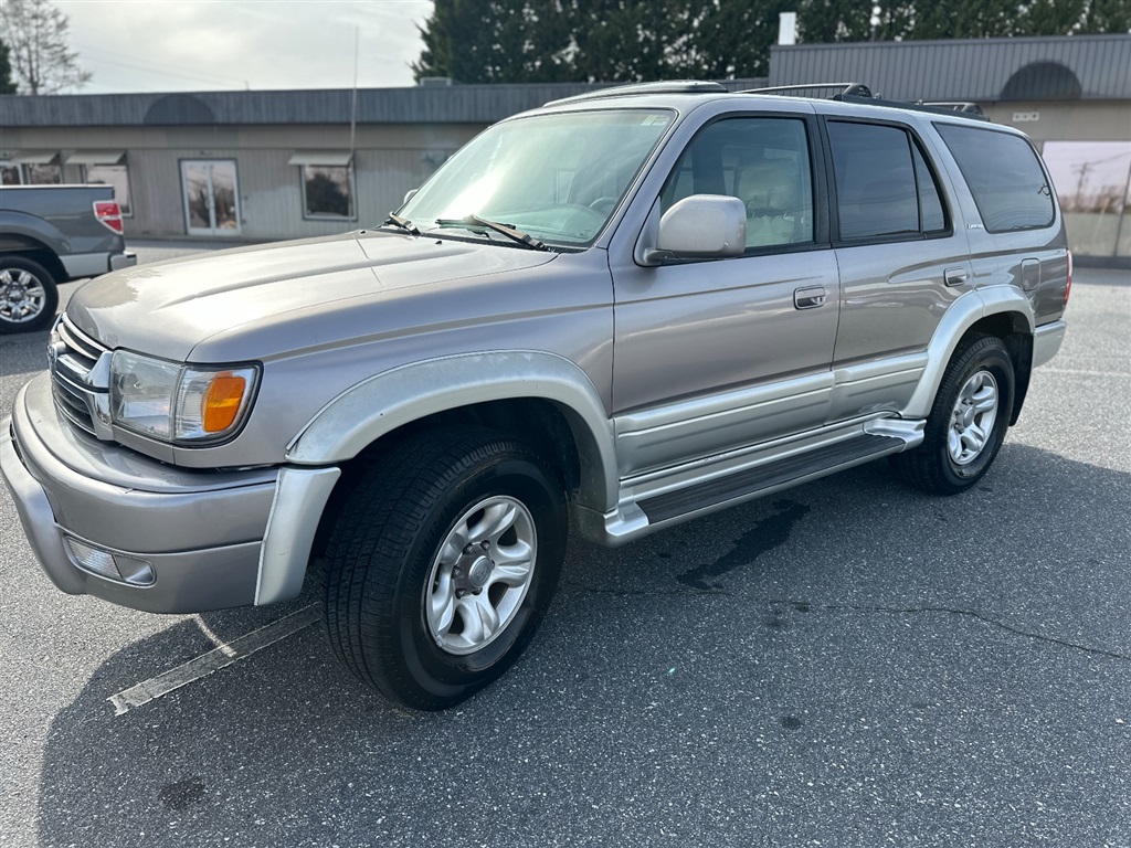 2001 Toyota 4Runner Limited 4WD for sale by dealer