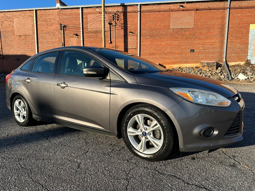 2014 Ford Focus SE Sedan for sale by dealer