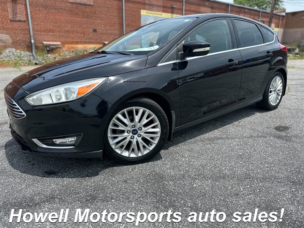 2017 Ford Focus Titanium Hatch for sale by dealer