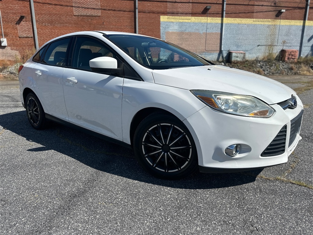2012 Ford Focus SE Sedan for sale by dealer