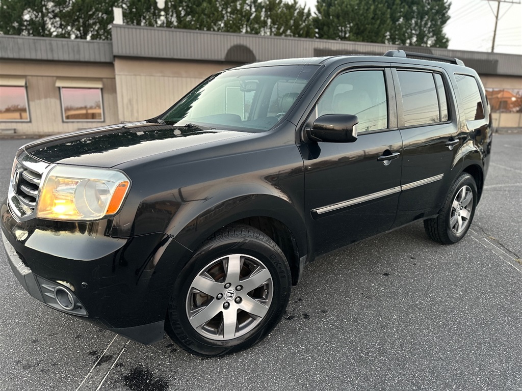 2014 Honda Pilot Touring 2WD 5-Spd AT with DVD for sale by dealer