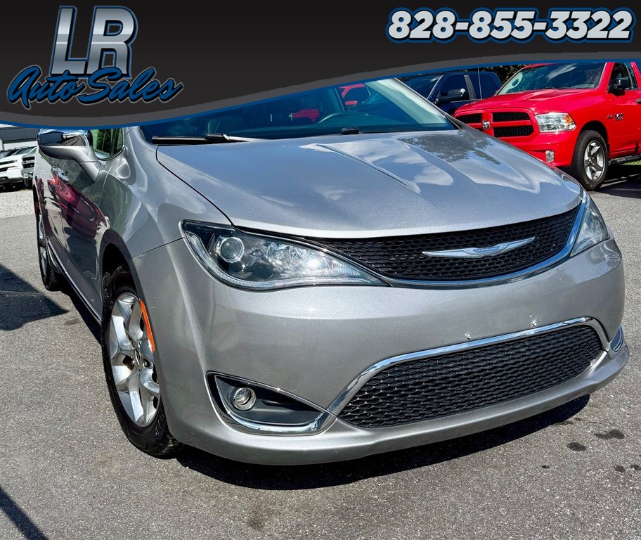 2018 Chrysler Pacifica Limited for sale by dealer