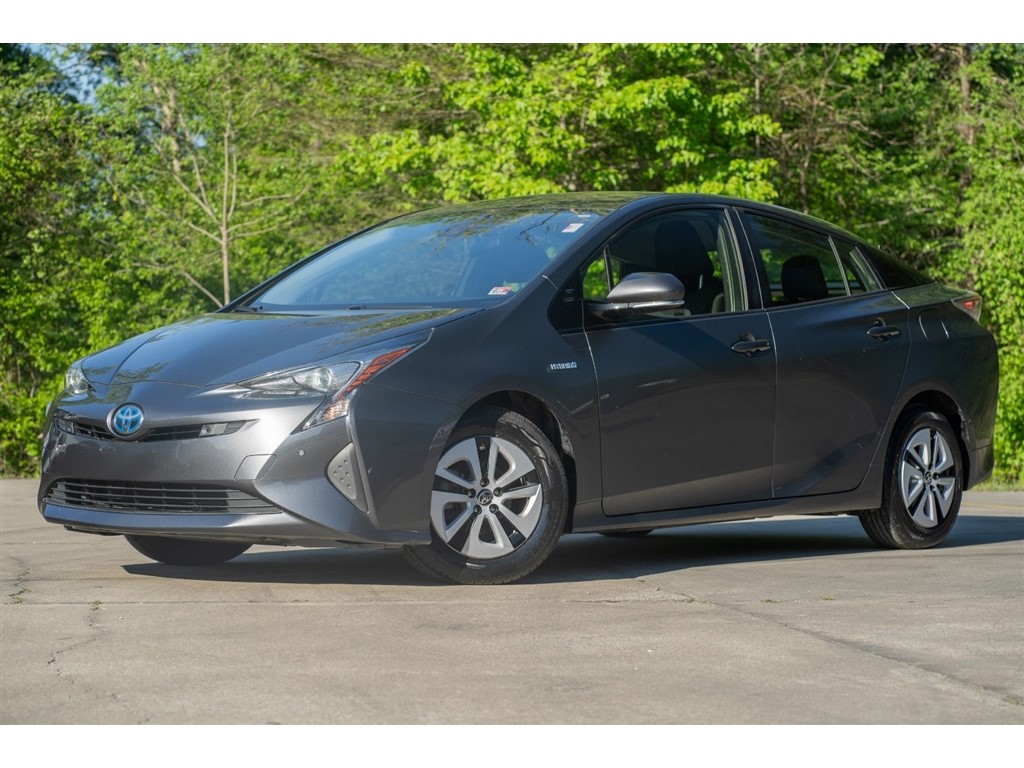 2017 Toyota Prius for sale by dealer