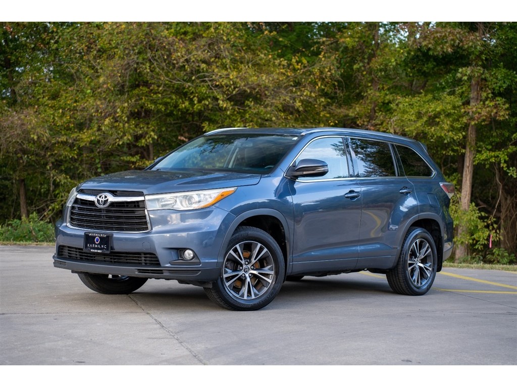 2016 Toyota Highlander XLE AWD V6 for sale by dealer