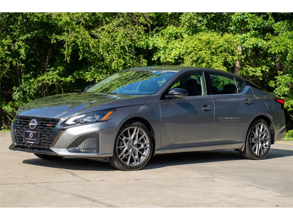 2023 Nissan Altima SR for sale by dealer