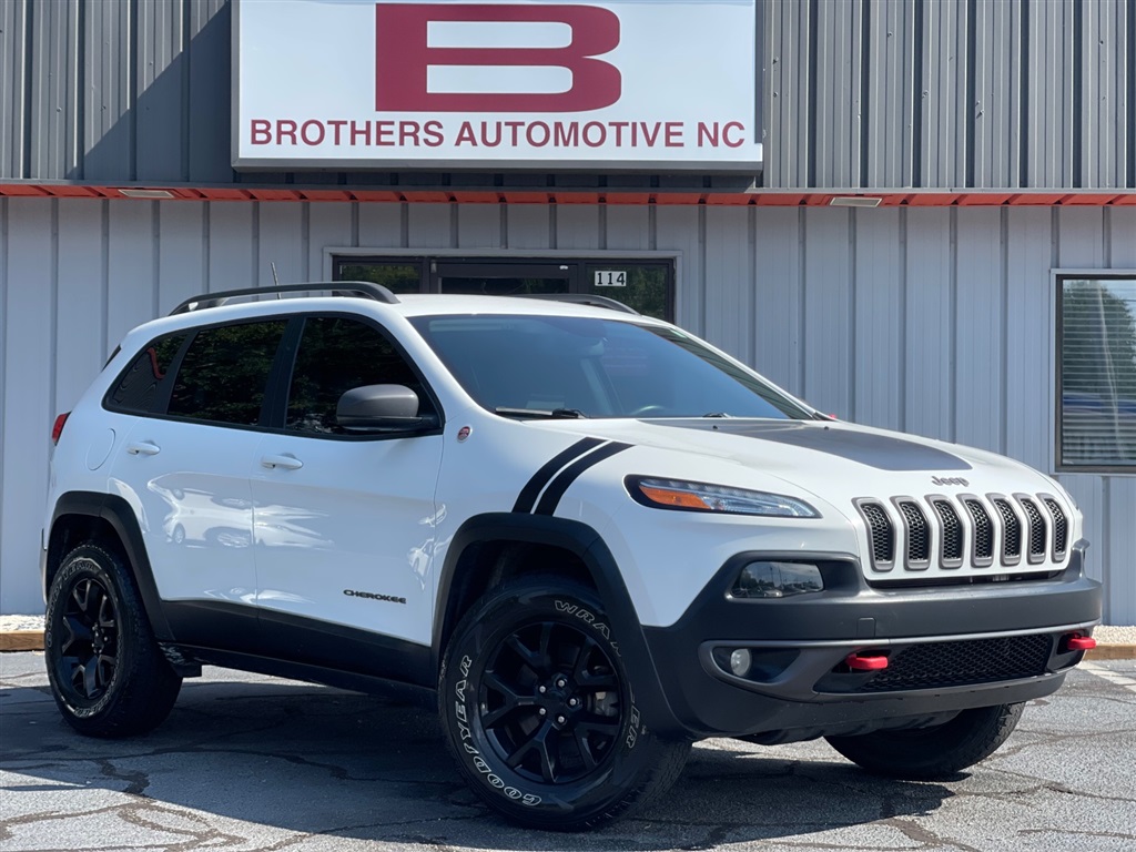 2017 Jeep Cherokee Trailhawk 4WD for sale by dealer