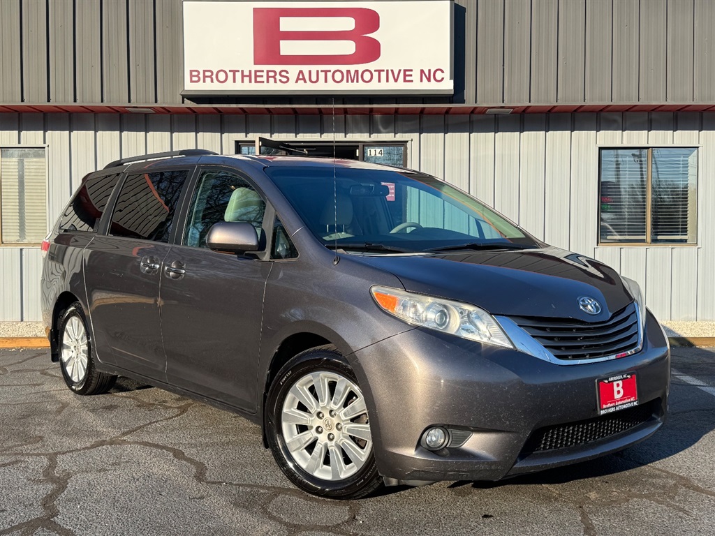 2012 Toyota Sienna XLE AWD for sale by dealer