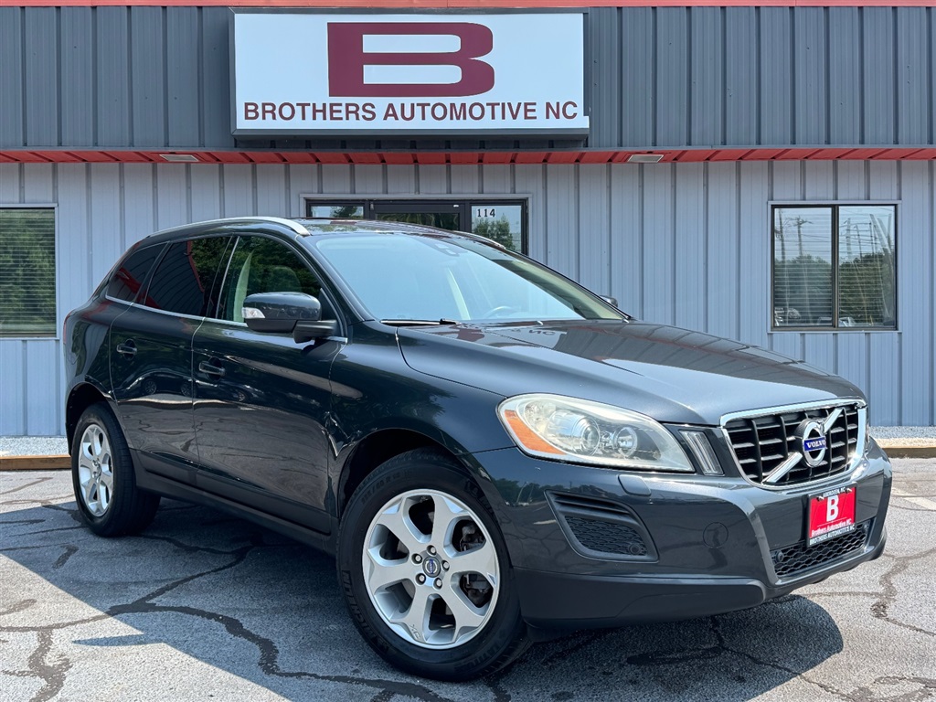 2013 Volvo XC60 3.2 AWD for sale by dealer