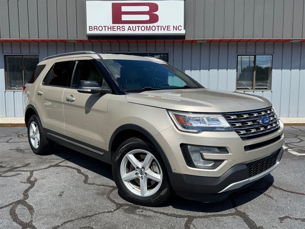 2017 Ford Explorer XLT 4WD for sale by dealer