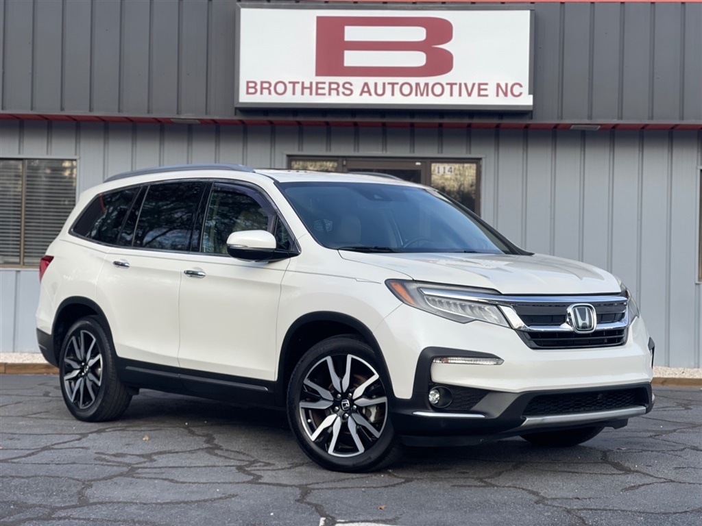 2019 Honda Pilot Touring 2WD for sale by dealer