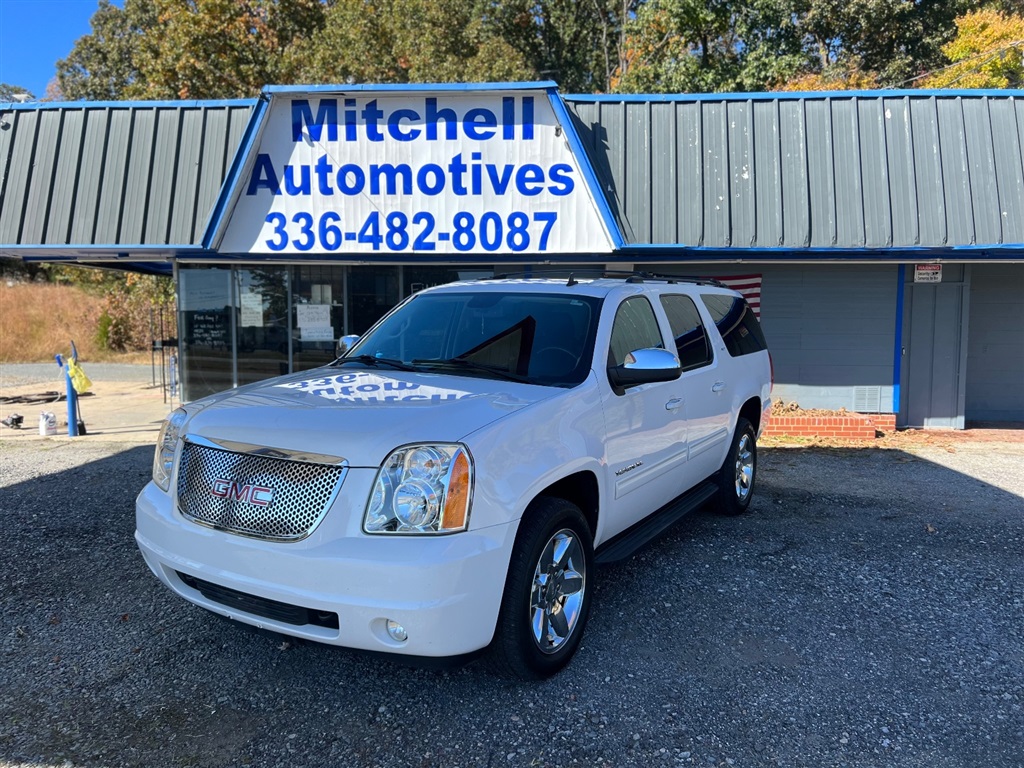 2011 GMC Yukon XL SLT-1 1/2 Ton 4WD for sale by dealer