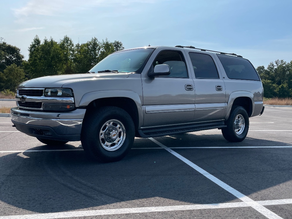 2002 Chevrolet Suburban 2500 4WD for sale by dealer