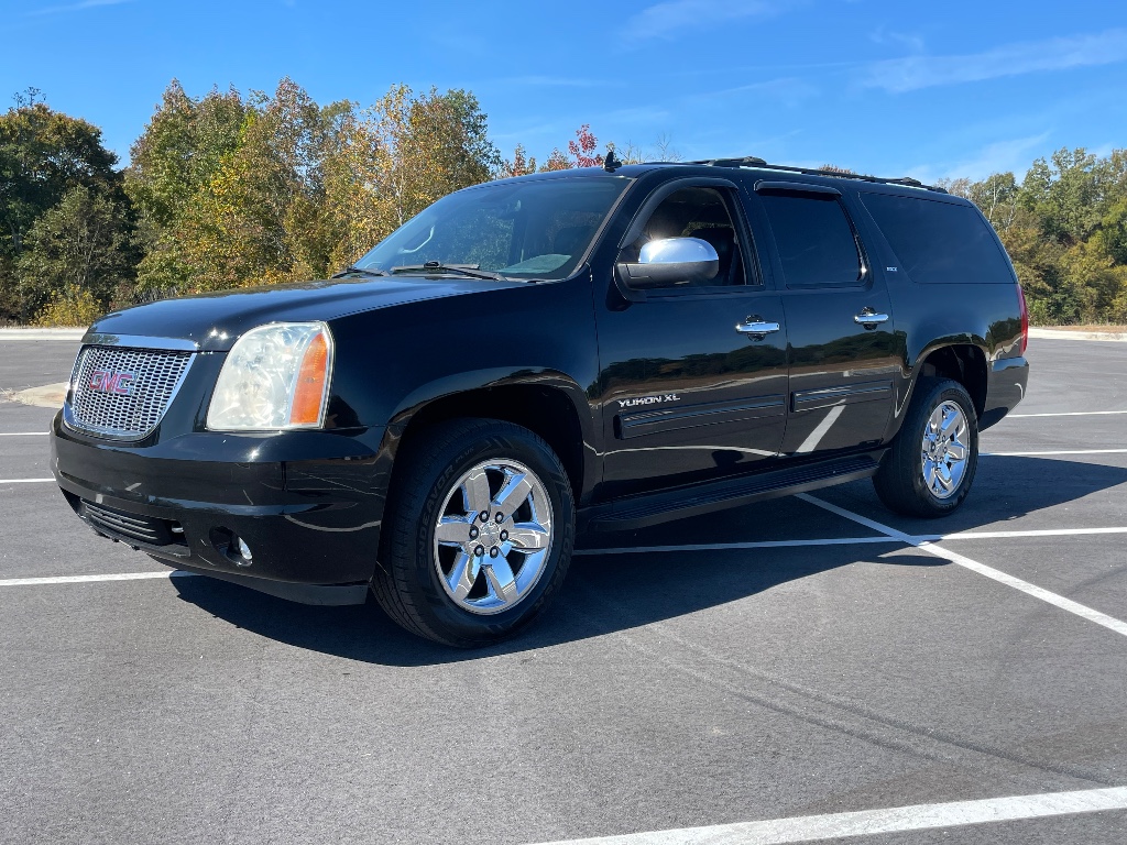 2012 GMC Yukon XL SLT-1 1/2 Ton 4WD for sale by dealer