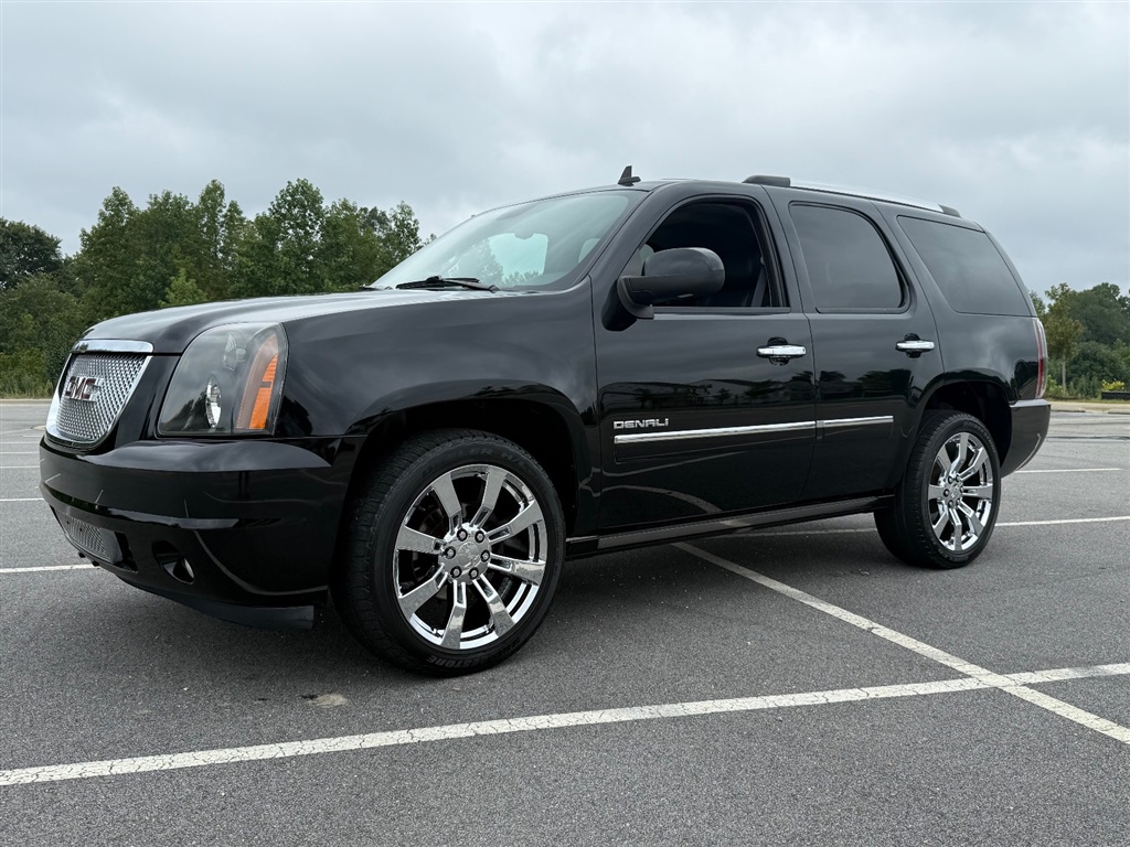 2011 GMC Yukon Denali 4WD for sale by dealer