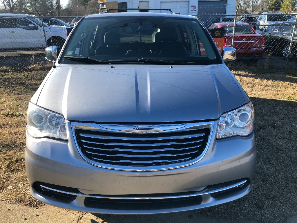 2015 Chrysler Town & Country Limited Platinum for sale by dealer