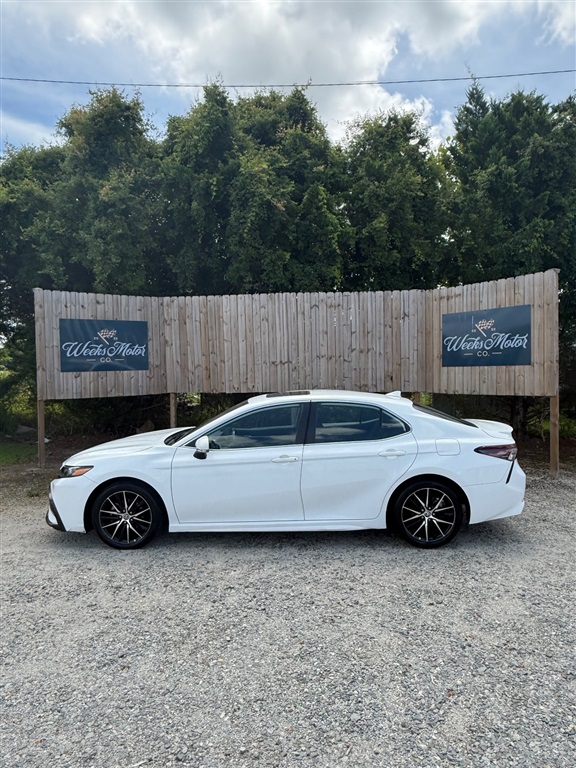 2022 Toyota Camry SE for sale by dealer