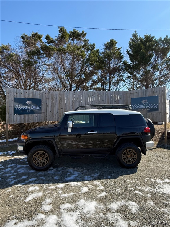 2013 Toyota FJ Cruiser 2WD for sale by dealer