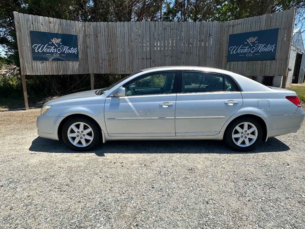 2006 TOYOTA AVALON XL for sale by dealer