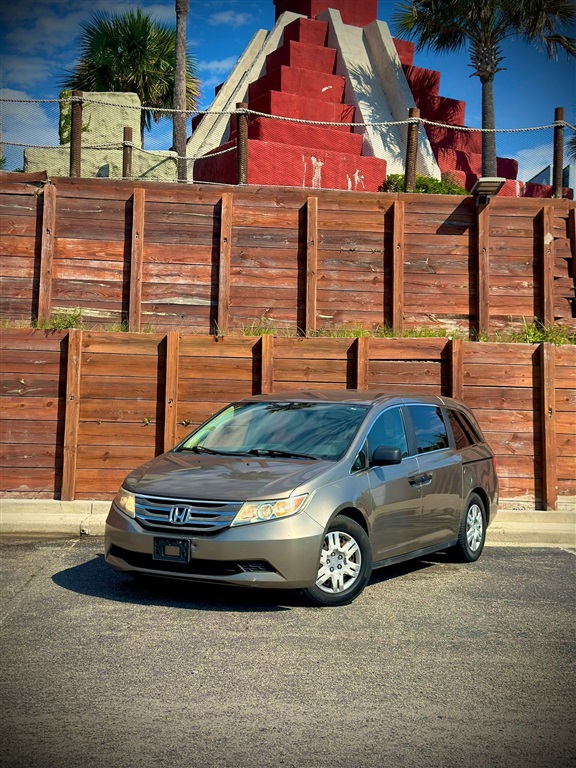 2013 Honda Odyssey LX for sale by dealer