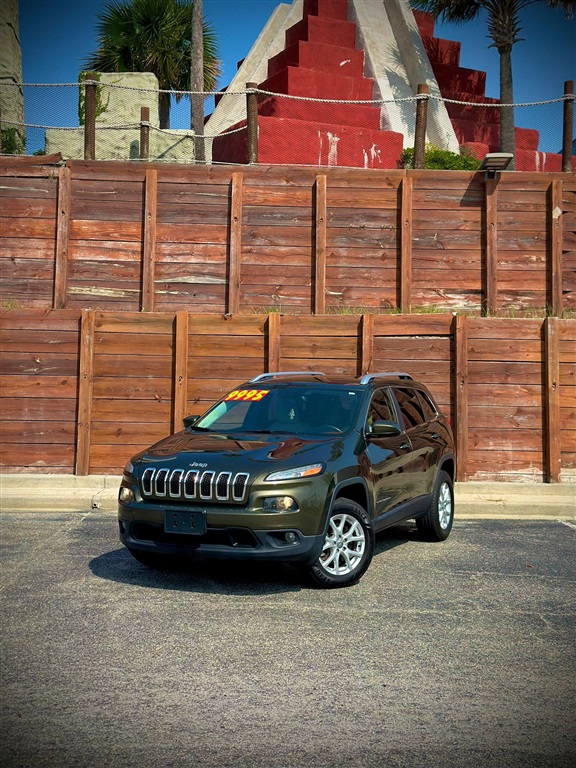 2015 Jeep Cherokee Latitude 4WD for sale by dealer