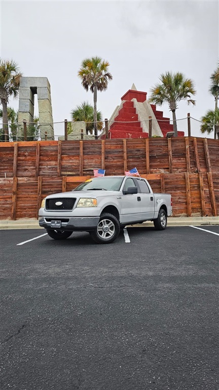 2006 Ford F-150 Lariat SuperCrew 2WD for sale by dealer