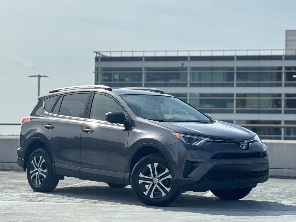 2018 TOYOTA RAV4 LE for sale by dealer