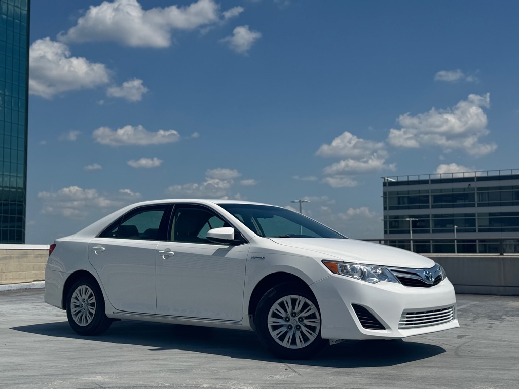 2013 TOYOTA CAMRY HYBRID LE for sale by dealer