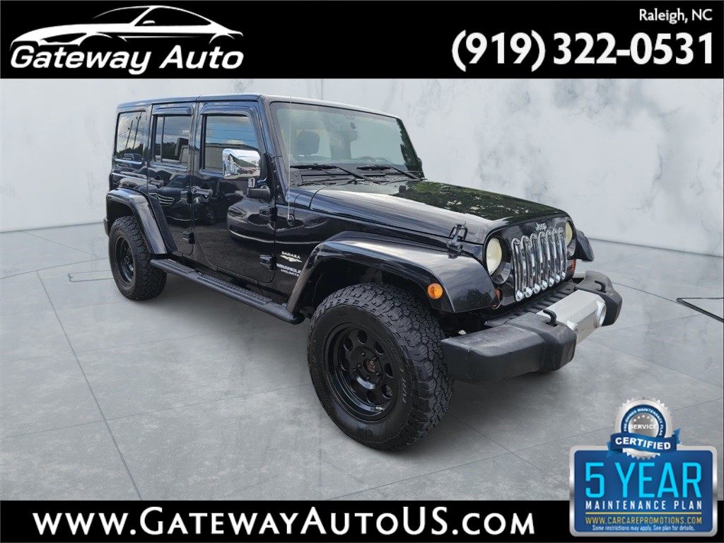 2013 Jeep Wrangler Unlimited Sahara 4WD for sale by dealer
