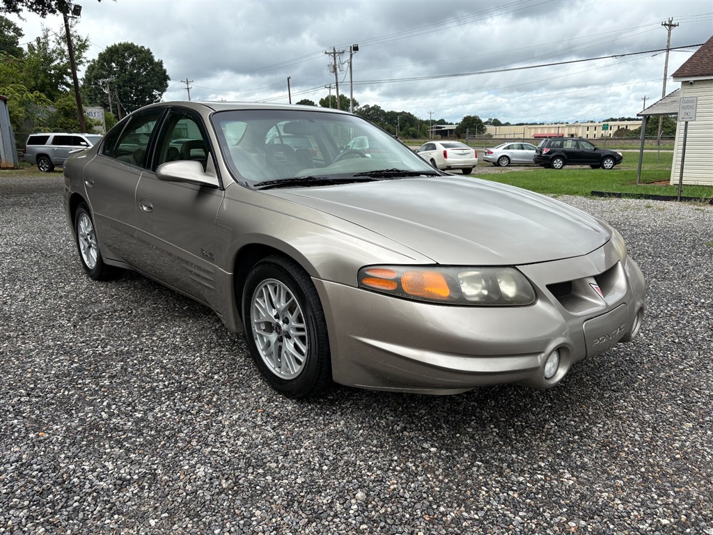 2001 Pontiac Bonneville SLE for sale by dealer