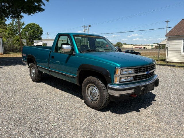 1993 Chevrolet C/K 2500 HD Reg. Cab 8-ft. Bed 4WD for sale by dealer
