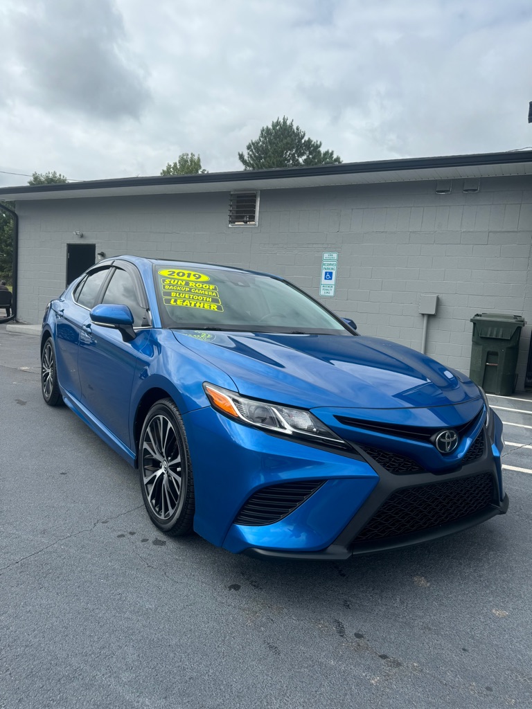 2019 TOYOTA CAMRY SE for sale by dealer