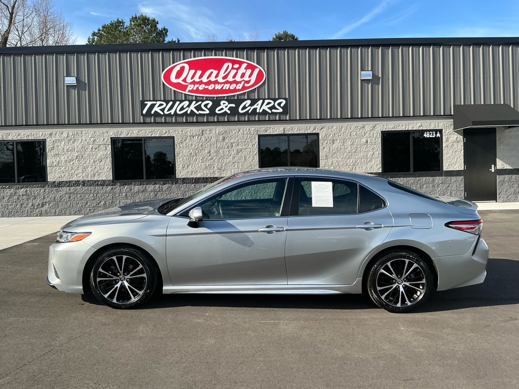 2018 TOYOTA CAMRY SE for sale by dealer