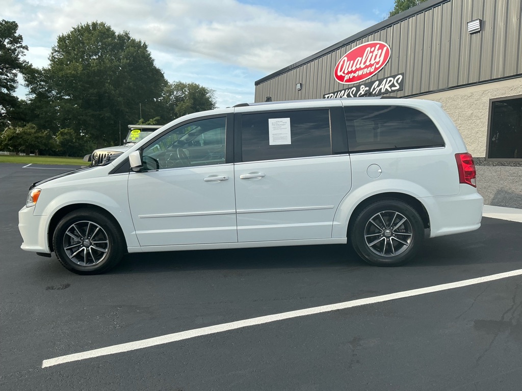2017 DODGE GRAND CARAVAN SXT for sale by dealer