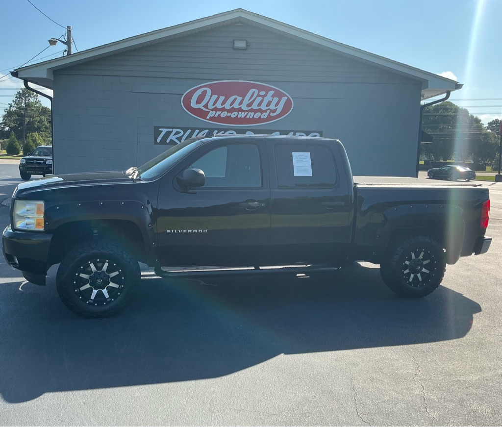 2011 CHEVROLET SILVERADO 1500 LT for sale by dealer