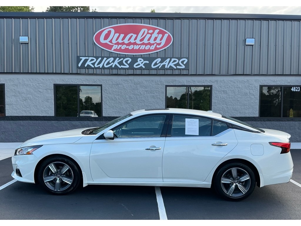 2019 NISSAN ALTIMA SV for sale by dealer