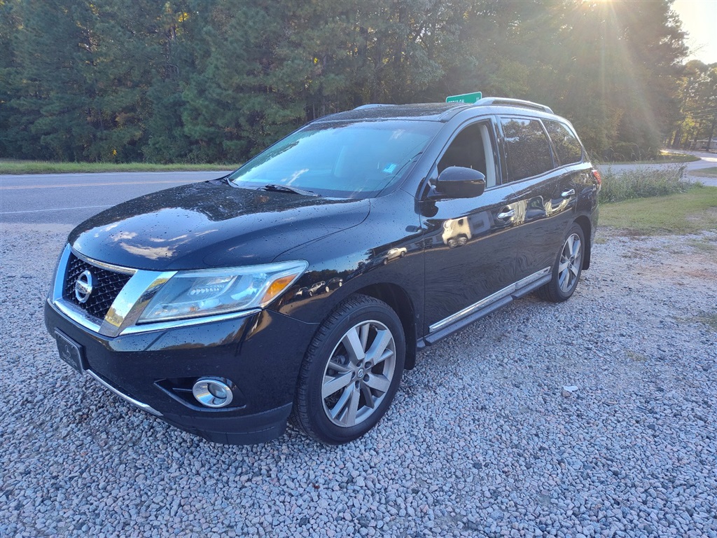 2014 Nissan Pathfinder Platinum 4WD for sale by dealer