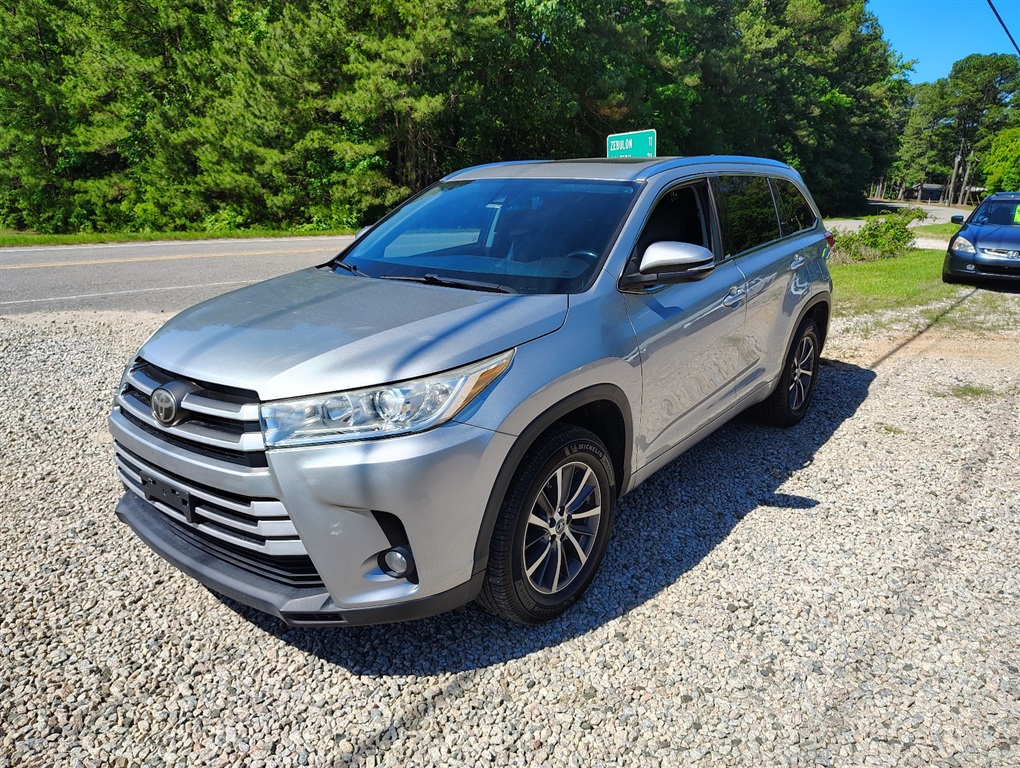 2017 Toyota Highlander XLE FWD V6 for sale by dealer