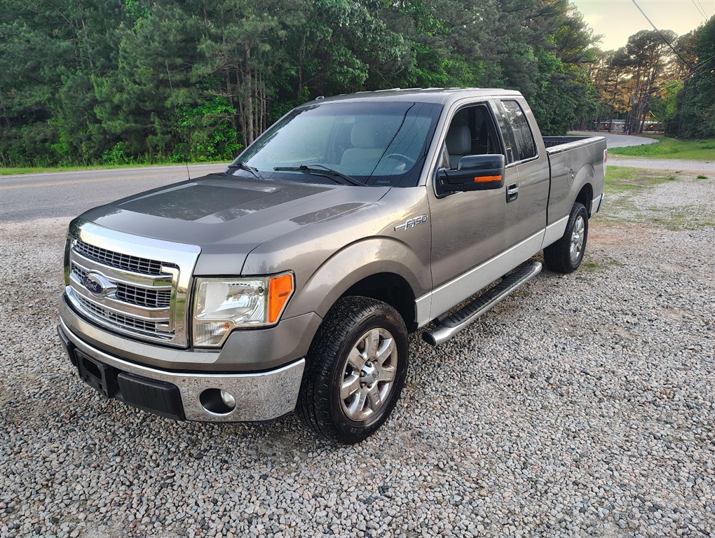 2013 Ford F-150 XLT SuperCab 8-ft. Bed 2WD for sale by dealer