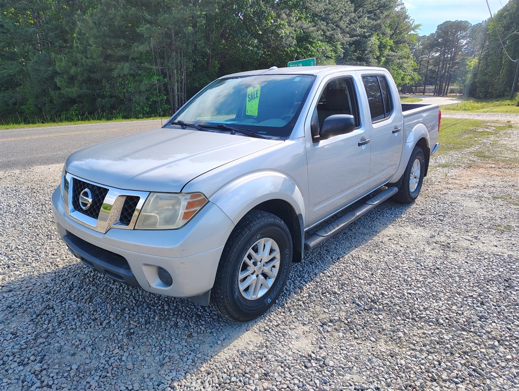 2014 Nissan Frontier SV Crew Cab 5AT 4WD for sale by dealer