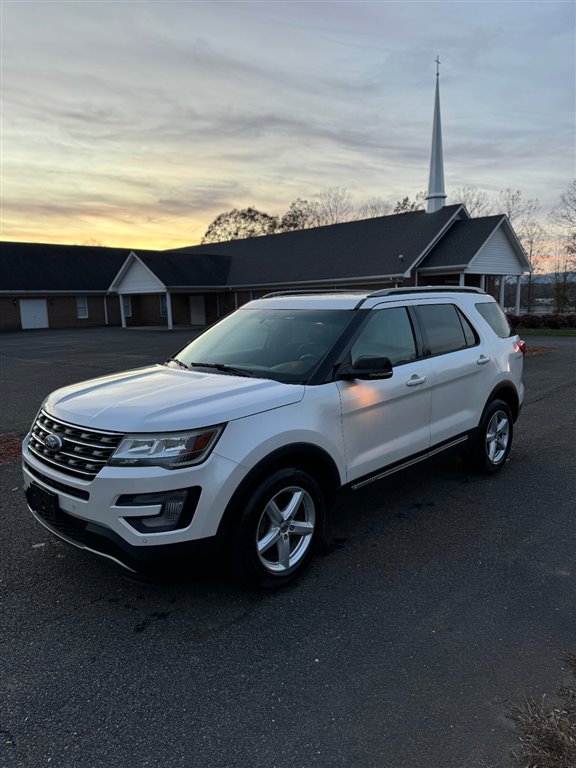 2017 FORD EXPLORER XLT for sale by dealer